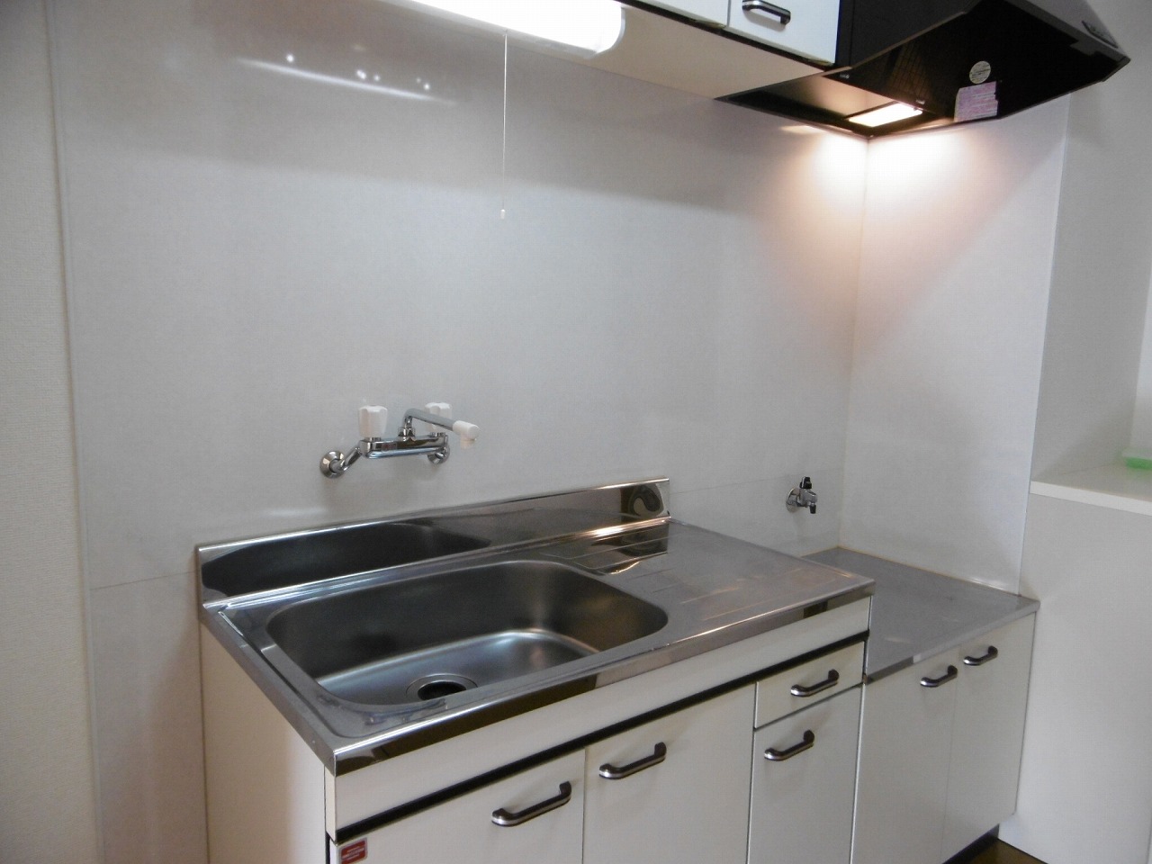 キッチン　2口ガスコンロ設置可能なキッチンです。