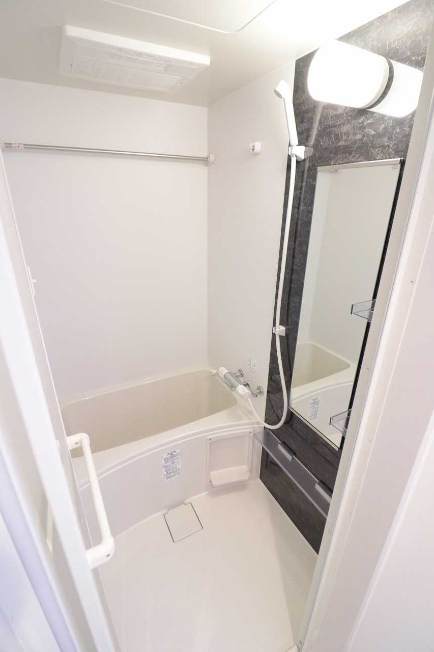 バス・シャワールーム　※同物件、別部屋になります。