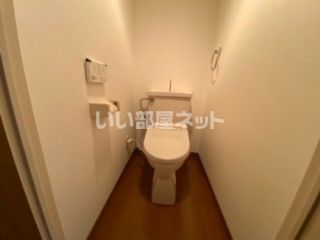【和歌山市元町奉行丁のマンションのトイレ】