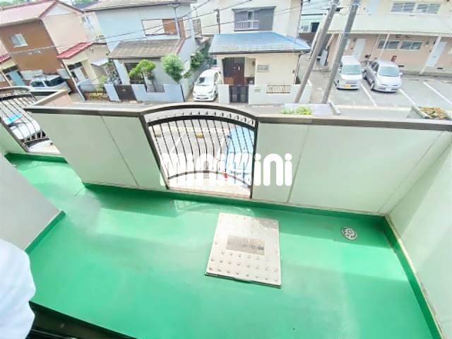 バルコニー　駐車場