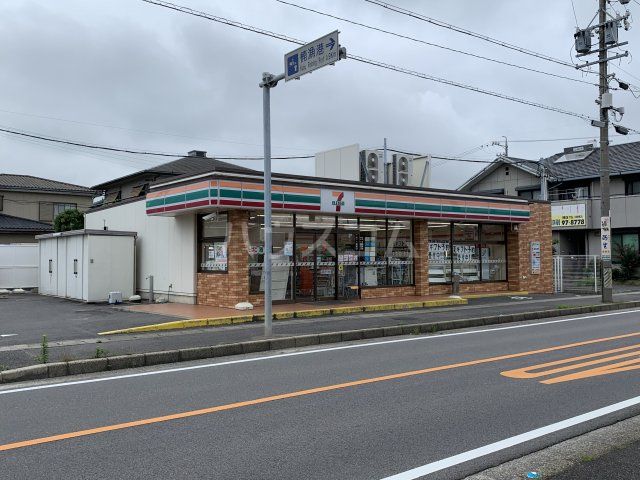 【四日市市楠町南川のマンションのコンビニ】