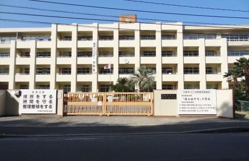 【ビレッジハウス竹原の中学校】