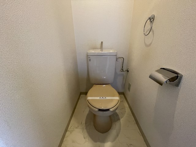 【スクリーン3233のトイレ】