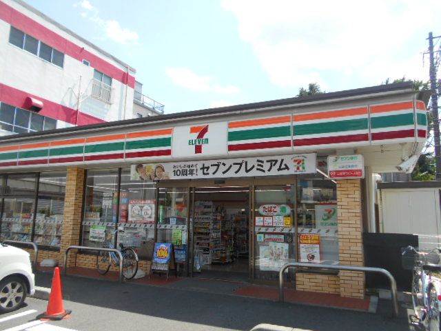 コンビニ　セブンイレブン板橋前野町店（コンビニ）まで393m