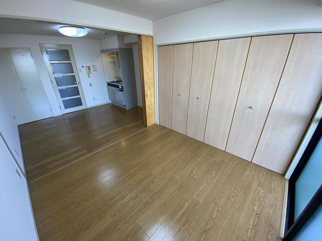 エイチ・ツー・オー今川の内装写真