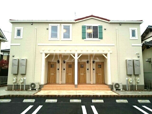 犬山市上野新町のアパートの建物外観