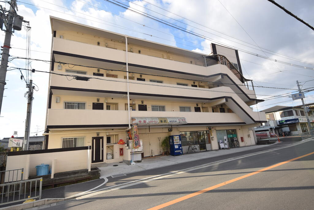 第5コーポ平野の建物外観