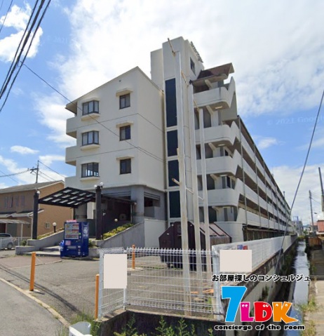 大和高田市礒野新町のマンションの建物外観