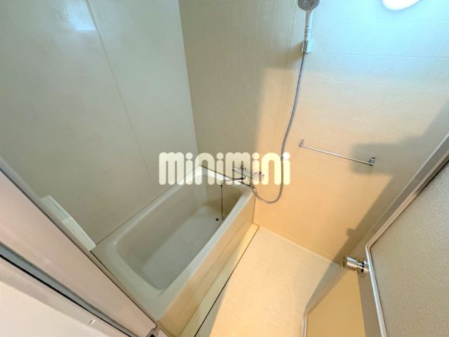 バス・シャワールーム　※別室の写真です。