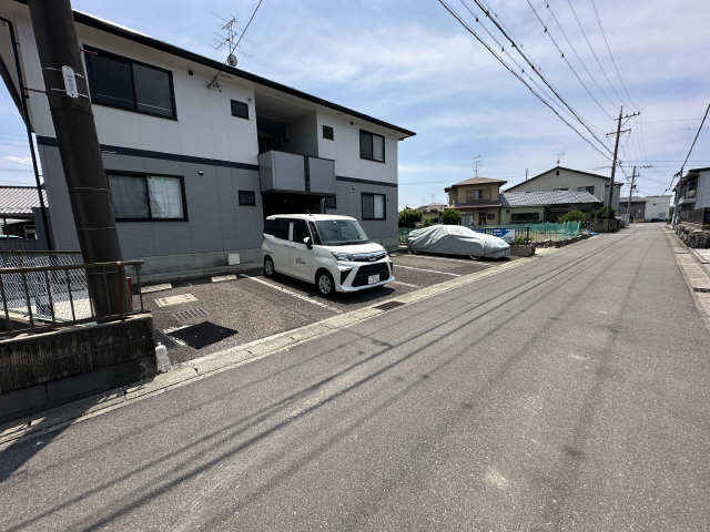 【セジュール扶桑の駐車場】