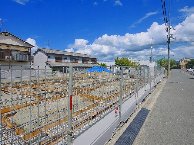 【大和郡山市額田部北町のアパートの駐車場】