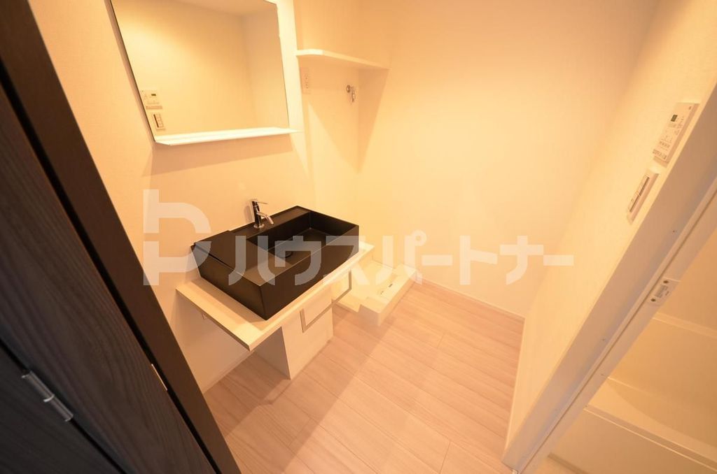 【ART APARTMENT IN TOKYO NORTHの洗面設備】