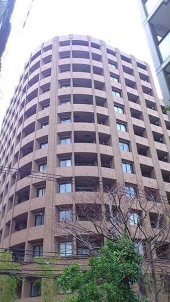 【フォレステージュ江坂垂水町の建物外観】