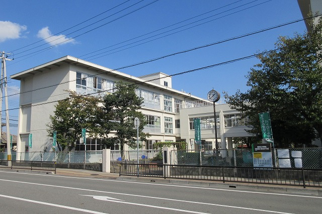 【MISTRAL姫路駅前の小学校】