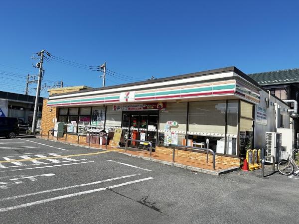 【エクレール与野本町のコンビニ】