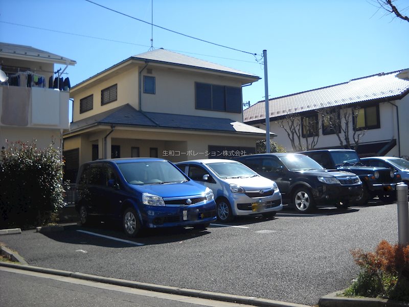 【ライフシティー湘南の駐車場】