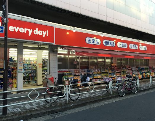 【墨田区東向島のマンションのドラックストア】