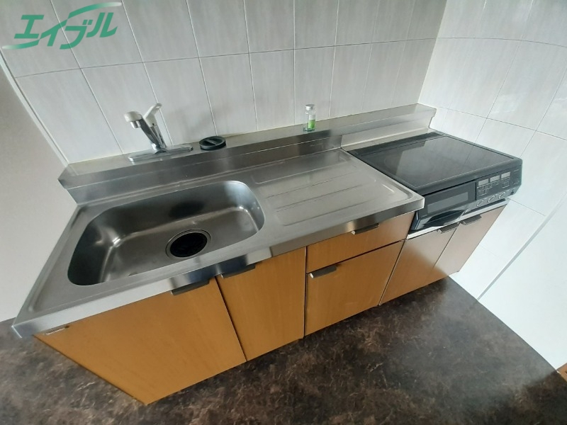 キッチン　別部屋同型参照