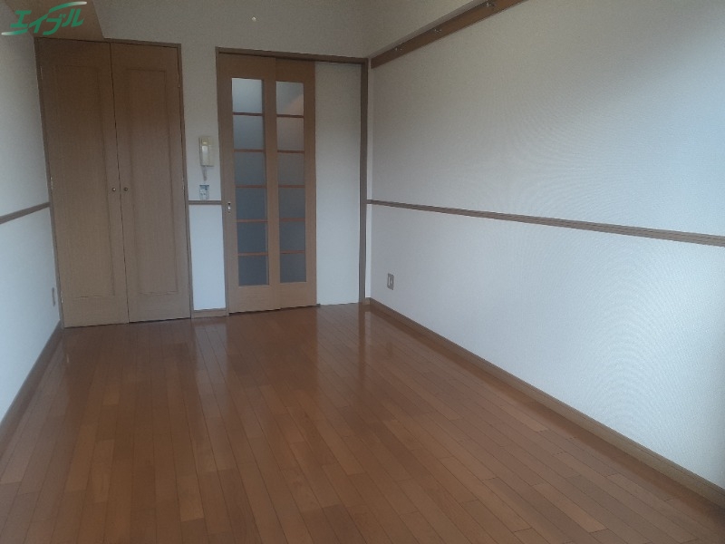 居室・リビング　同型参考写真