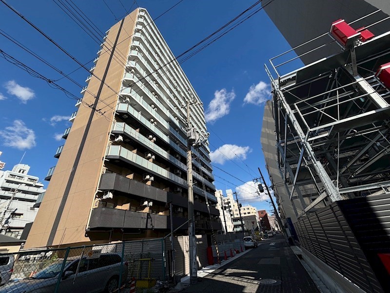 神戸市兵庫区西多聞通のマンションの建物外観