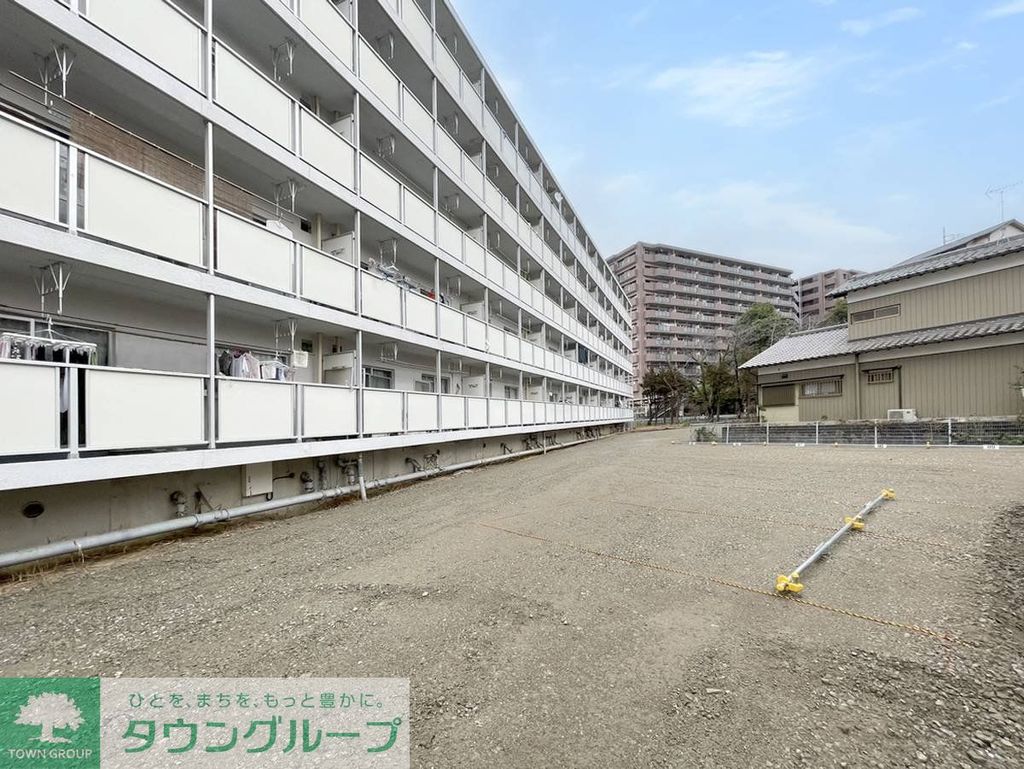 【取手市台宿のマンションの駐車場】