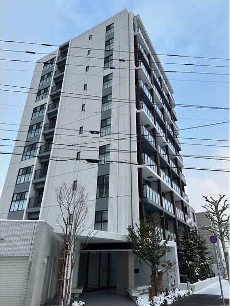 札幌市豊平区豊平六条のマンションの建物外観