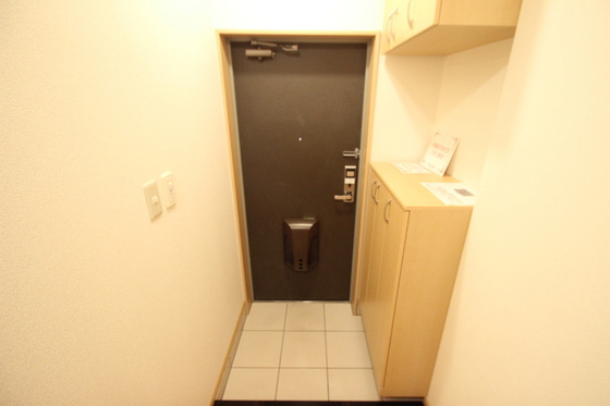 玄関　※別部屋の写真です