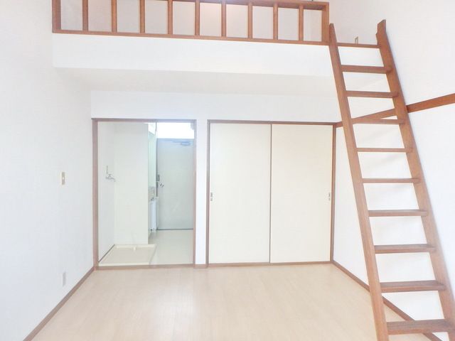 居室・リビング　★7帖の洋室★