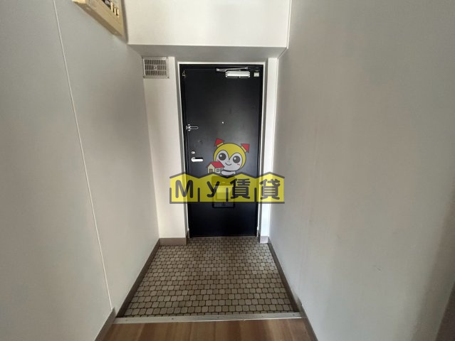 玄関　ロンシャン金山