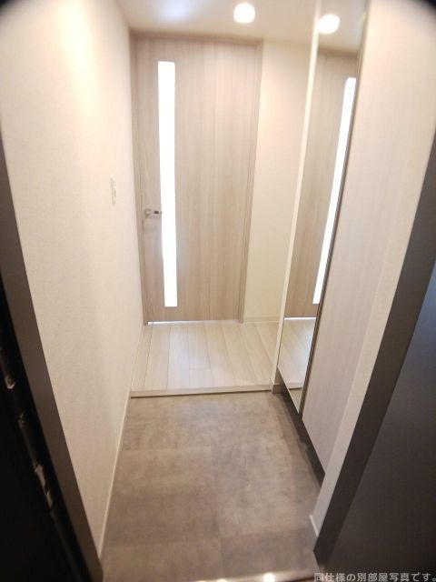 プレサンス丸の内サージュの玄関写真