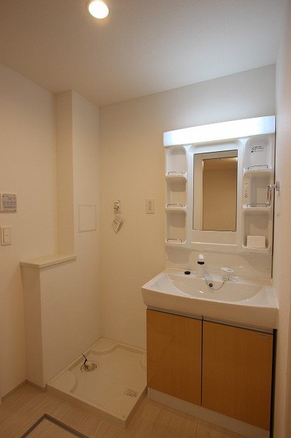 洗面設備　同物件、別号室のものです。