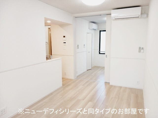 居室・リビング　同タイプの写真