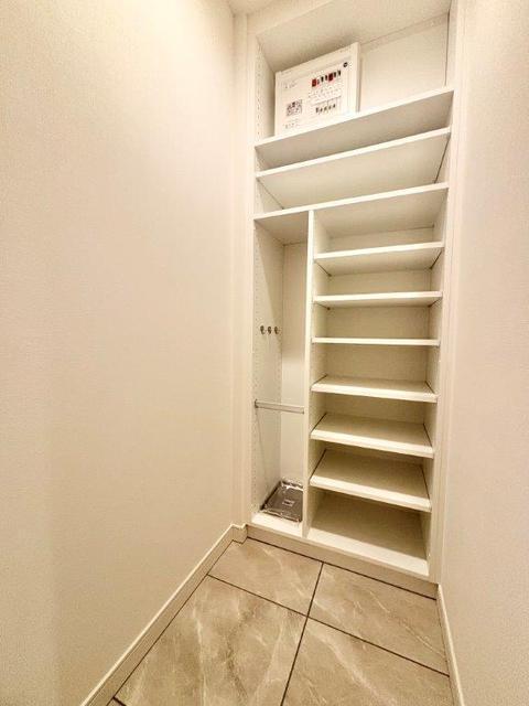 収納　シューズインクローゼット
