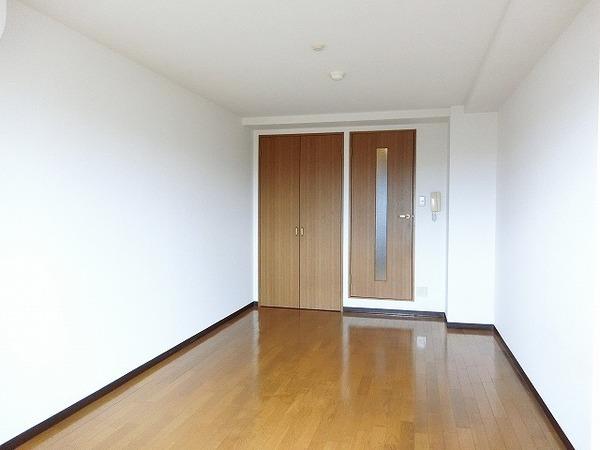 居室・リビング　広々とした洋室！