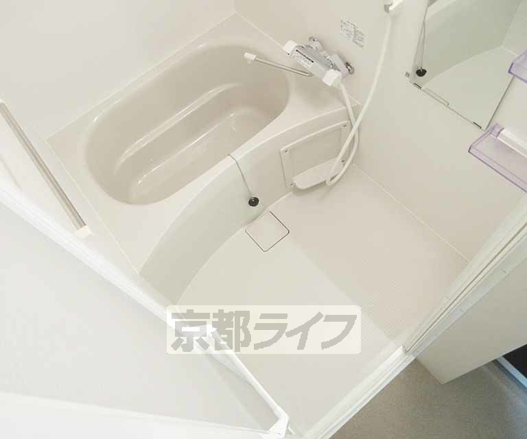 バス・シャワールーム　リラックスできるバスルーム・