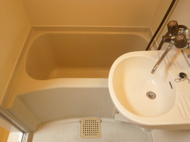 洗面設備　同型タイプ