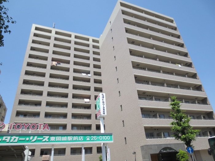 カーサビアンカ東岡崎の外観写真