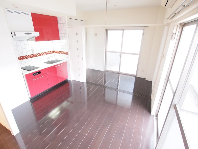 居室・リビング　明るいお部屋です★