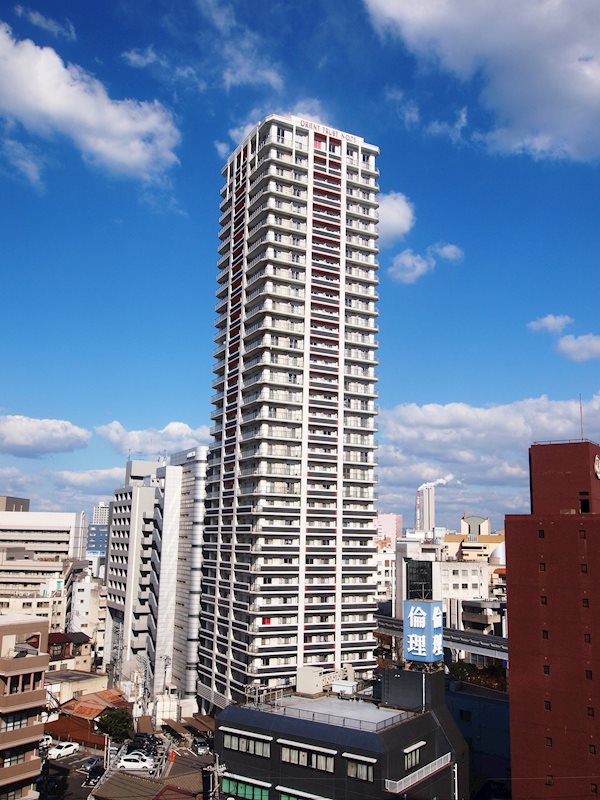 建物外観　外観。1階には歯医者さんもあります。