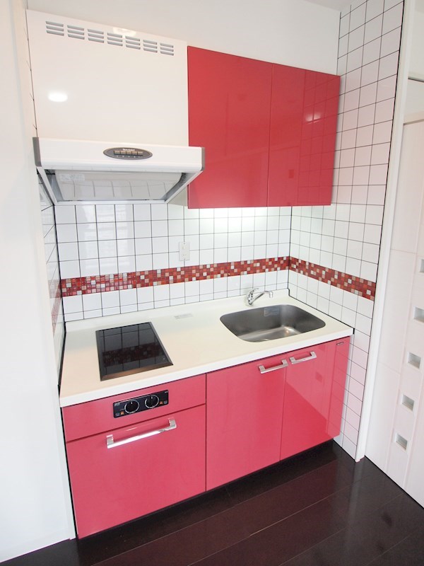 キッチン　キッチンには2口コンロあり。