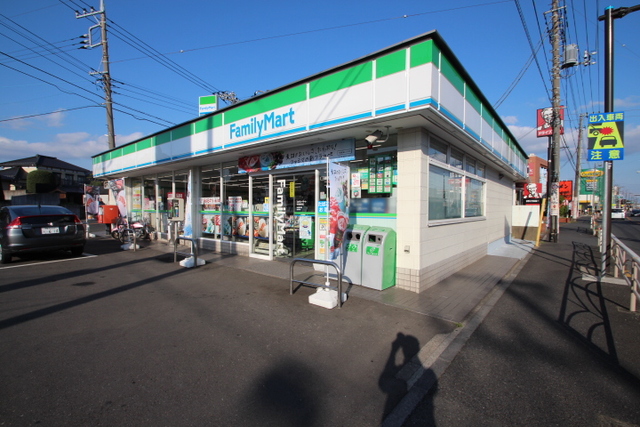 コンビニ　ファミリーマート今宿東町店（コンビニ）まで320m