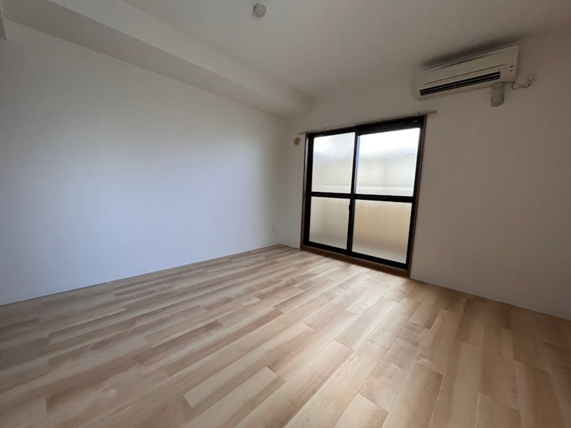 居室・リビング　604号室(2022.7.11撮影)