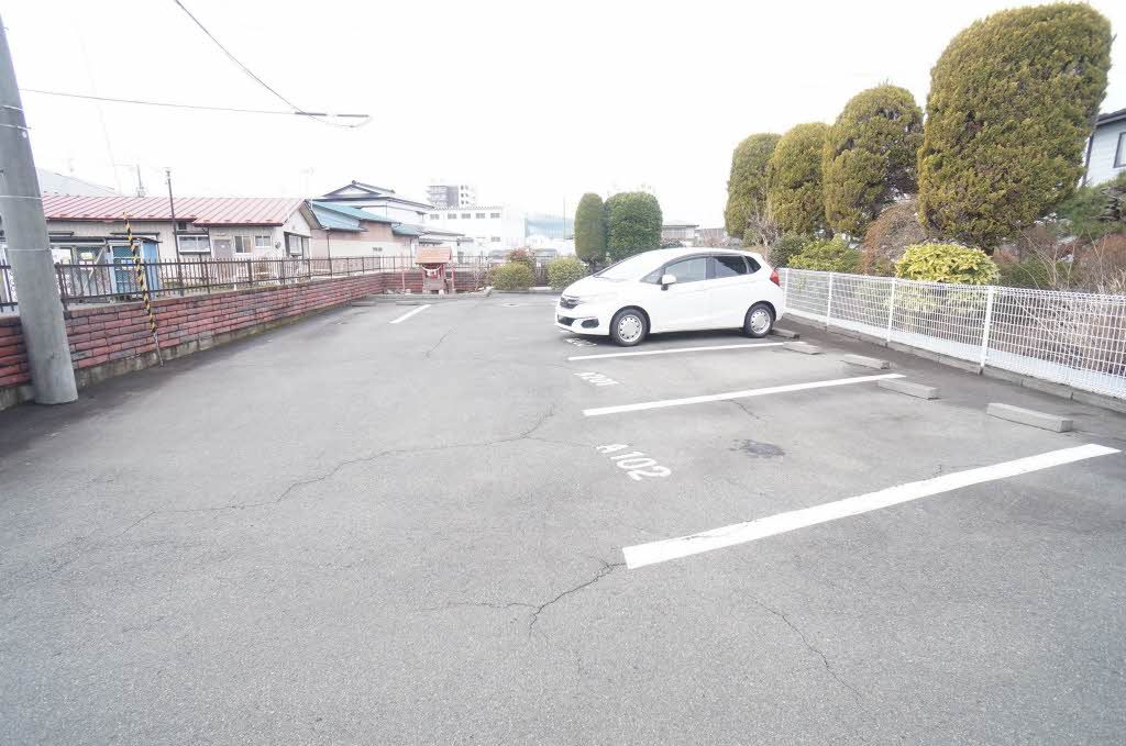 駐車場　駐車場