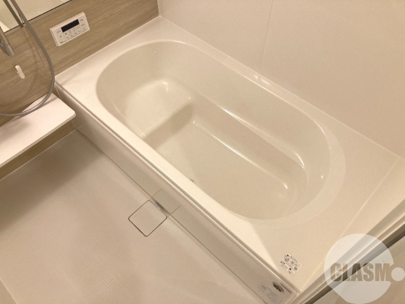 バス・シャワールーム　浴室乾燥機＆追焚機能付き広々バスルーム♪