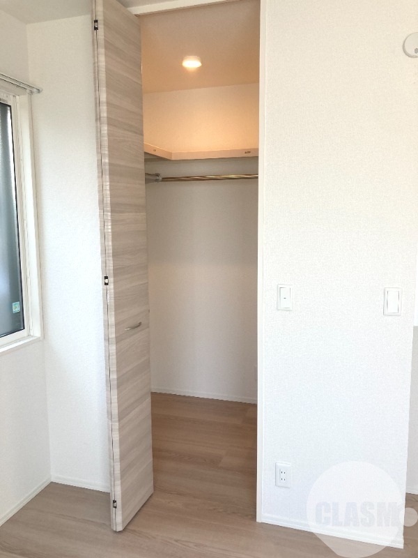 収納　ウォークインクローゼット