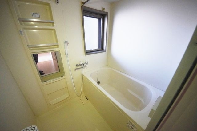 バス・シャワールーム　★一日の疲れも癒せますね★