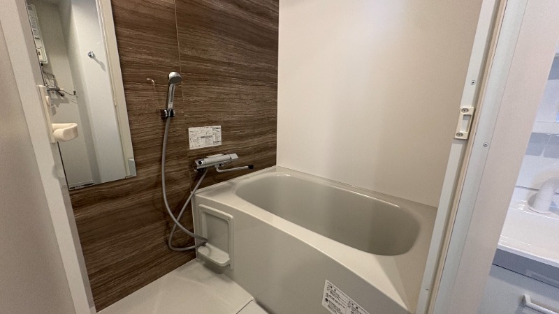 バス・シャワールーム　バスルーム