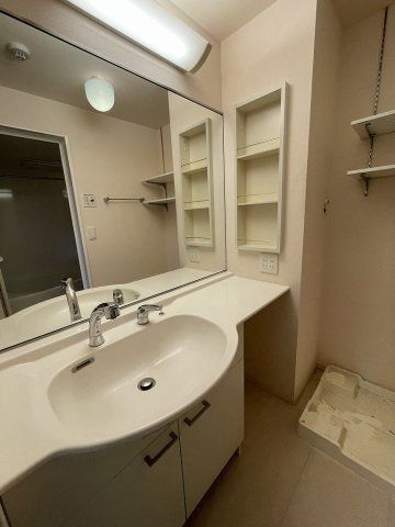 洗面設備　別のお部屋の写真です