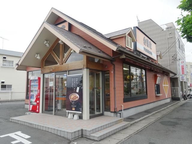 飲食店　吉野家（飲食店）まで308m