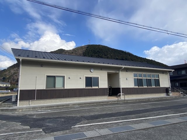 その他　塩野公民館（その他）まで20m